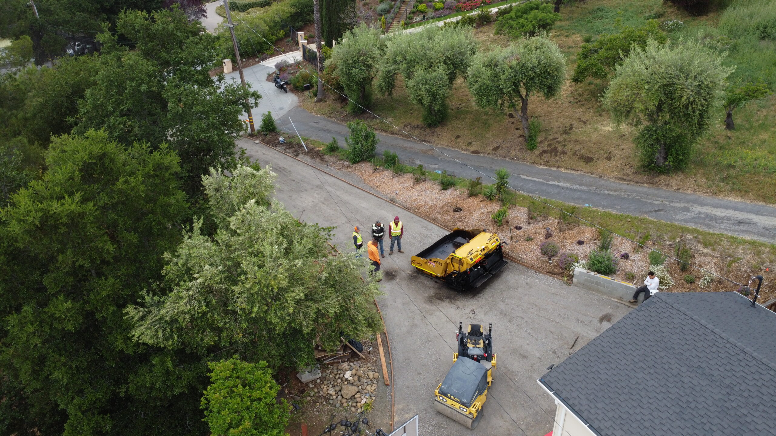 Los Altos Driveway - Image 6