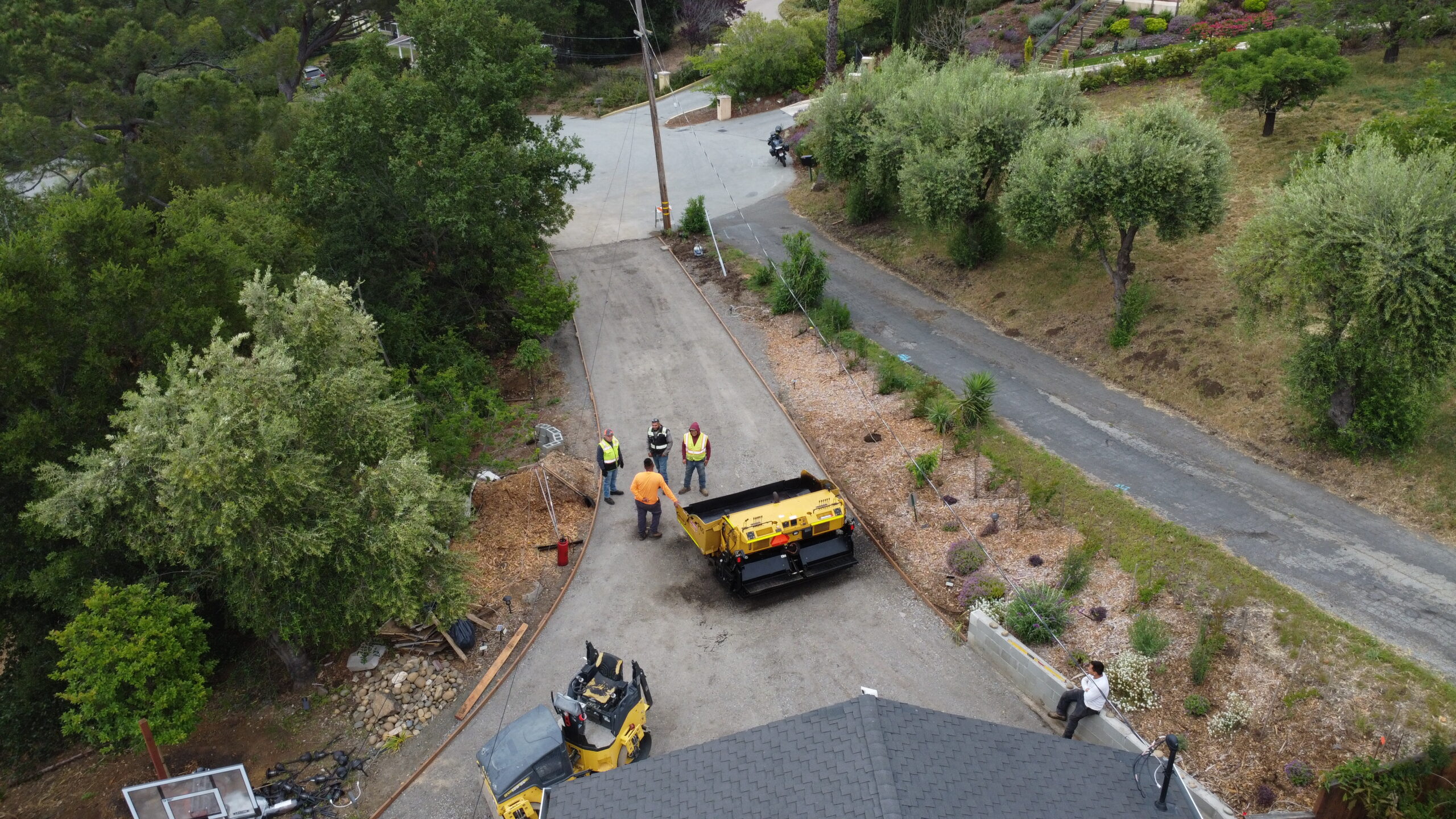 Los Altos Driveway - Image 8