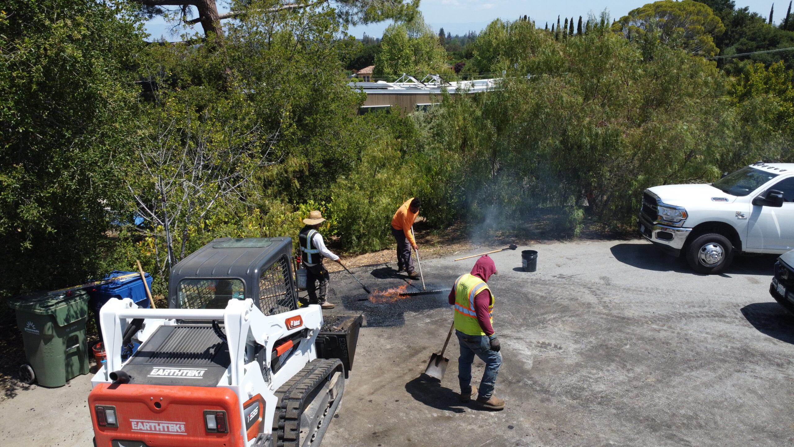 Los Altos Driveway - Image 11
