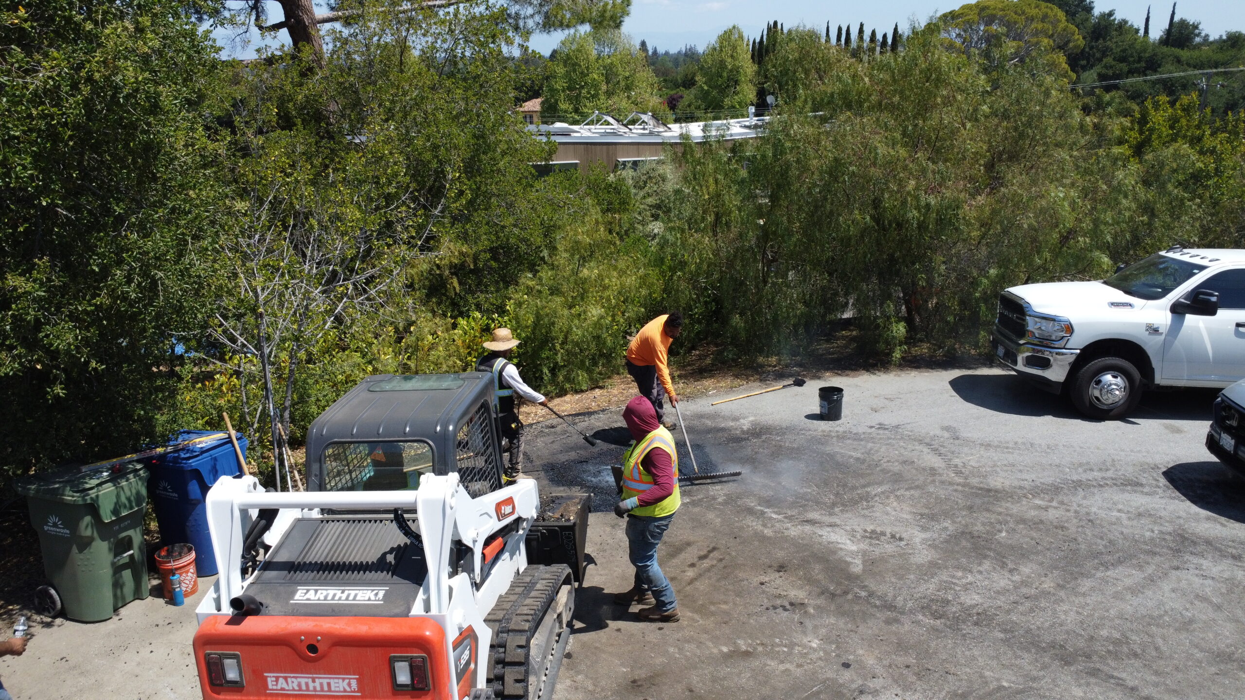 Los Altos Driveway - Image 12