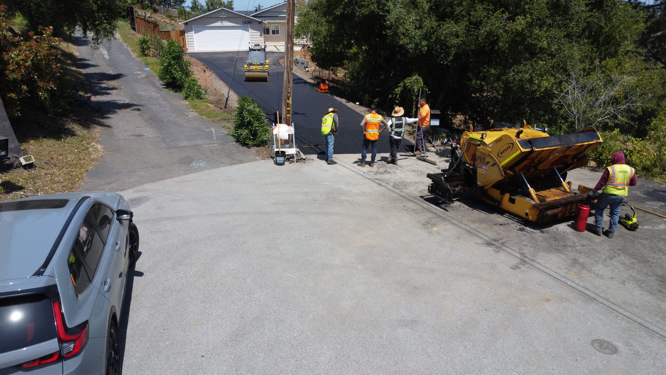 Los Altos Driveway - Image 18