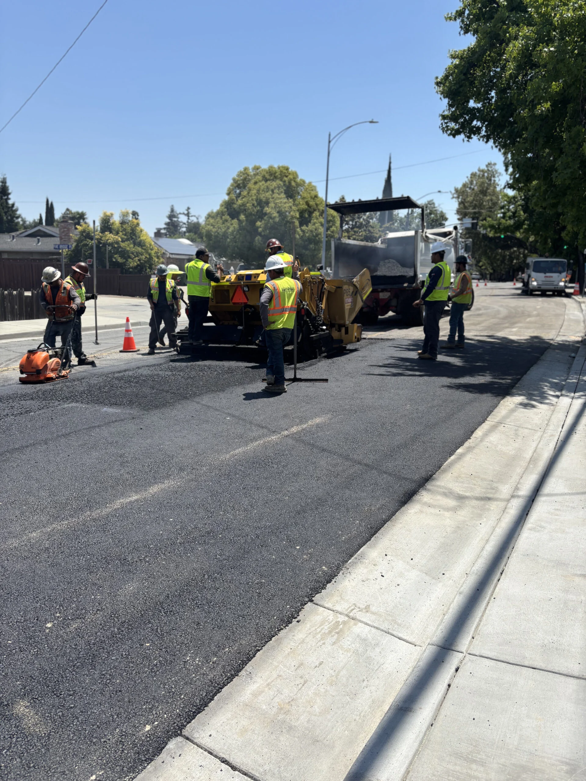 Commercial Asphalt Paving Project - Image 13